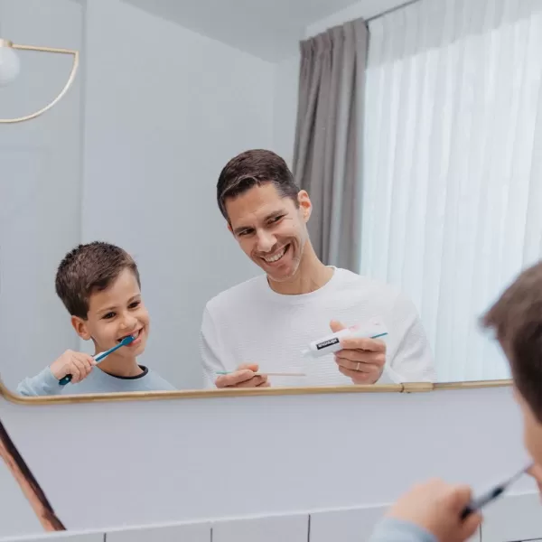 SUAVINEX Dětský kartáček na zoubky JUNIOR +6 let