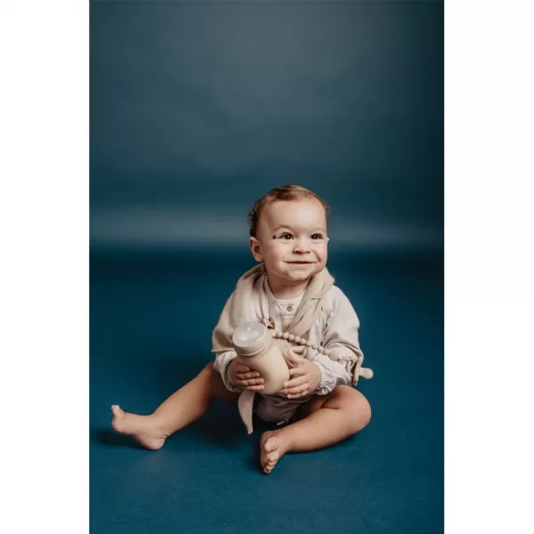 SUAVINEX KOJENECKÁ LÁHEV 240 ml M COLOUR ESSENCE