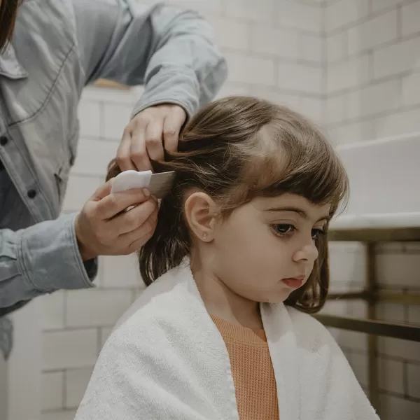 SUAVINEX Tea Tree PROTECT PROTI VŠÍM OCHRANNÝ SPREJ 250ML