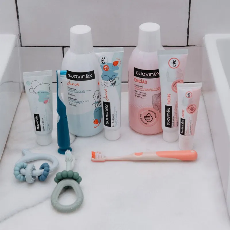 SUAVINEX Dětský kartáček na zoubky KIDS 2-6 let