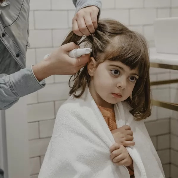 SUAVINEX Tea Tree PROTECT PROTI VŠÍM OCHRANNÝ SPREJ 250ML