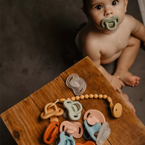 SUAVINEX KLIP na dudlík COLOUR ESSENCE